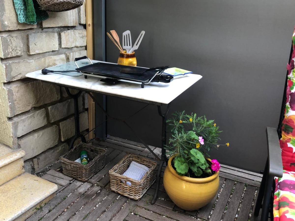 Votre Sejour A Sanary Dans Bas De Villa Avec Terrasse Vegetalisee Et Abritee Exposition Est Sud Ouest A 400M Du Centre Ville En Zone Pietonne Ou Tout Peut Se Faire A Pied Sanary-sur-Mer Eksteriør bilde