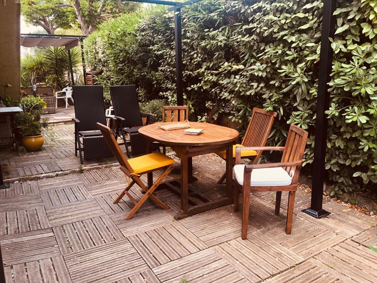 Votre Sejour A Sanary Dans Bas De Villa Avec Terrasse Vegetalisee Et Abritee Exposition Est Sud Ouest A 400M Du Centre Ville En Zone Pietonne Ou Tout Peut Se Faire A Pied Sanary-sur-Mer Eksteriør bilde