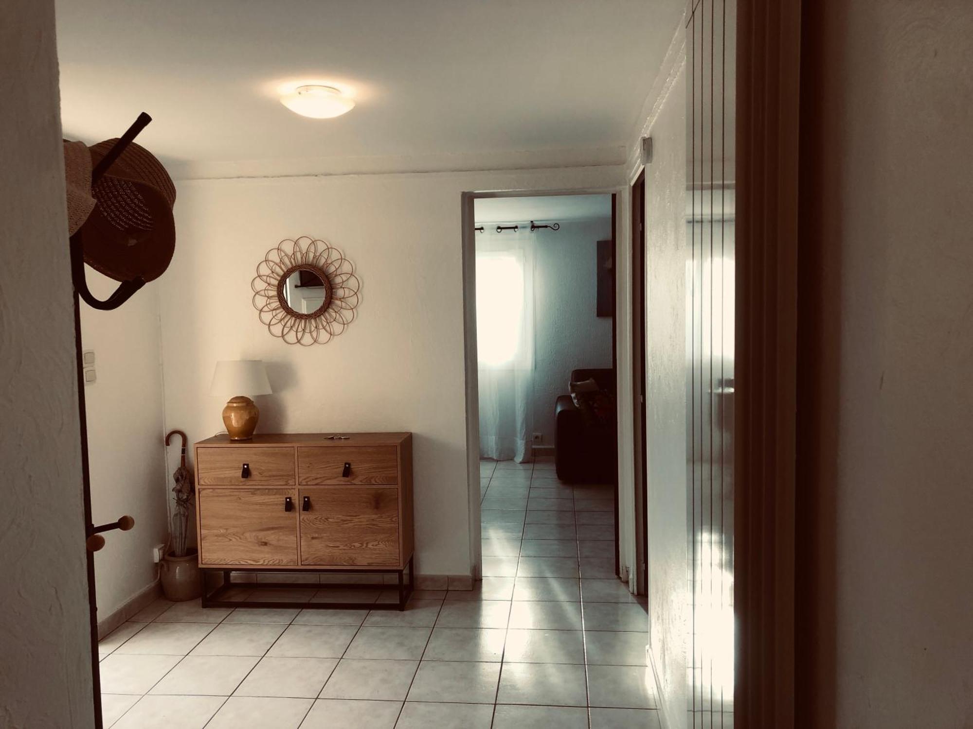 Votre Sejour A Sanary Dans Bas De Villa Avec Terrasse Vegetalisee Et Abritee Exposition Est Sud Ouest A 400M Du Centre Ville En Zone Pietonne Ou Tout Peut Se Faire A Pied Sanary-sur-Mer Eksteriør bilde